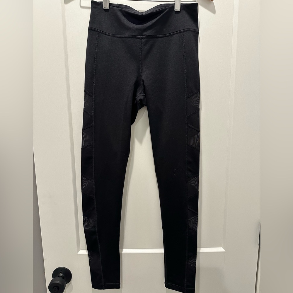 EXP CORE Performance Mesh Cutout Black Leggings